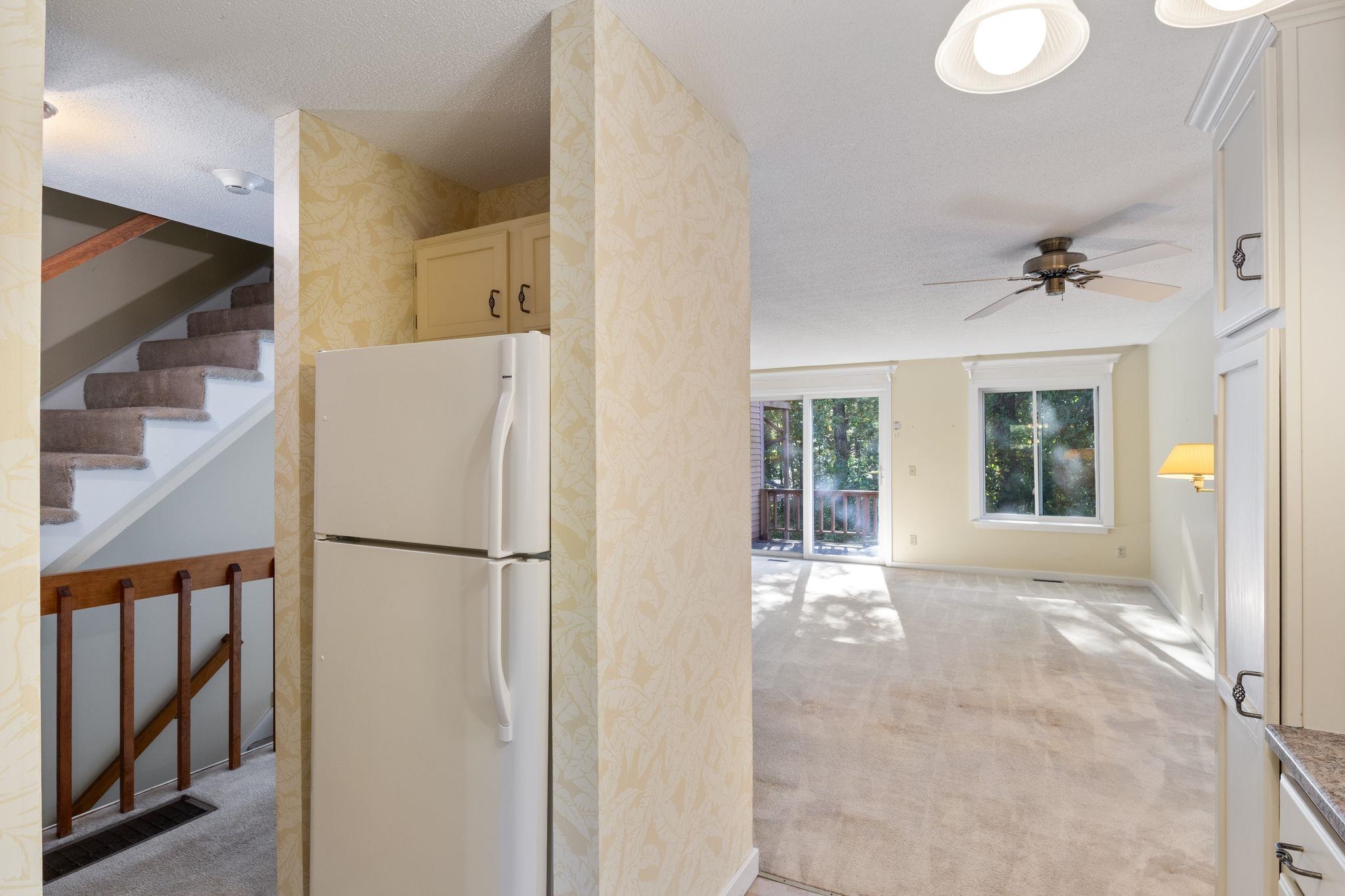 38 Dunvegan Woods Drive