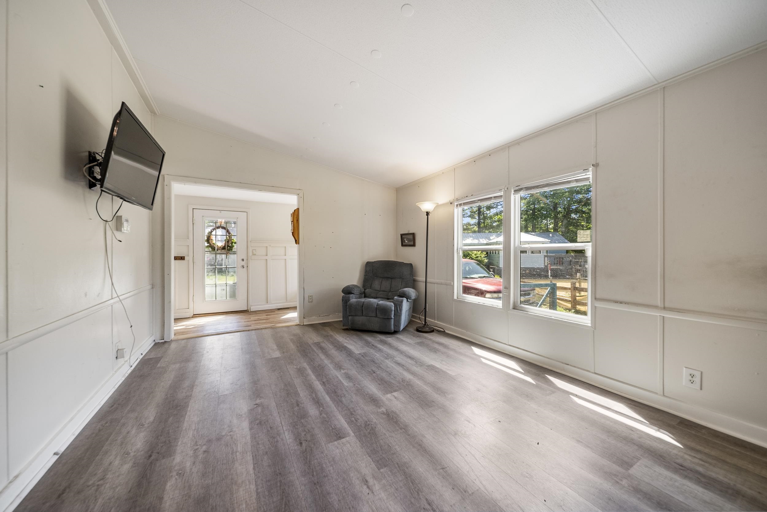 12 Circle Road