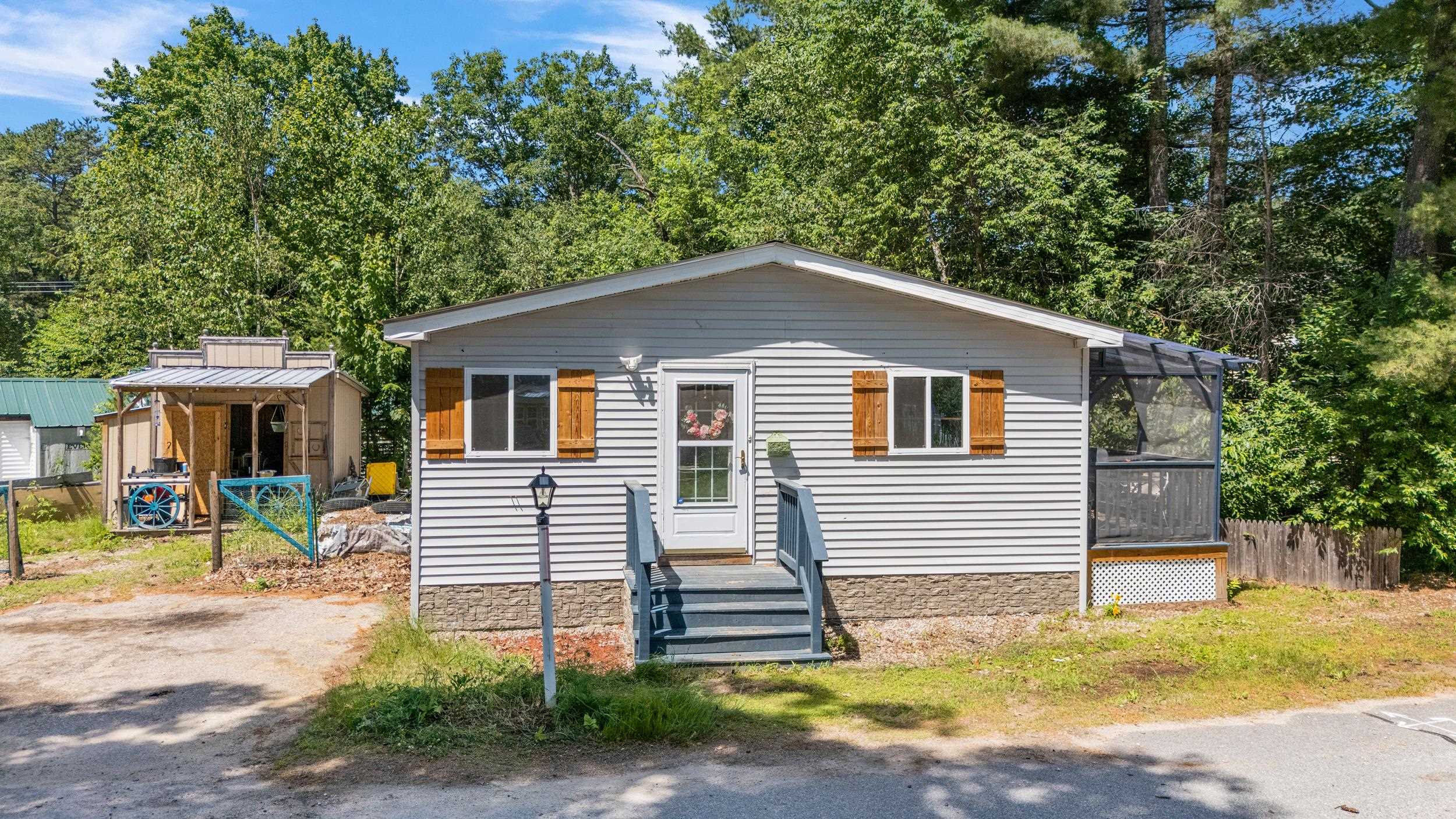 12 Circle Road