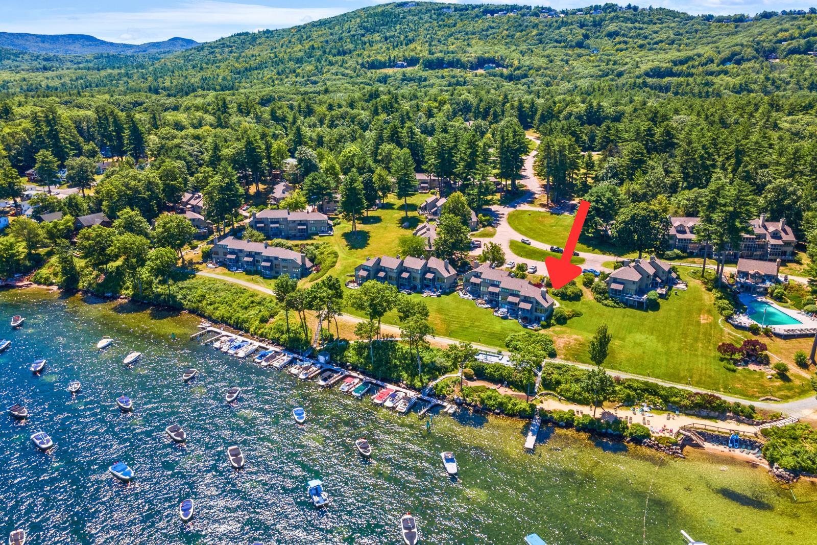 2696 Lake Shore Road 4