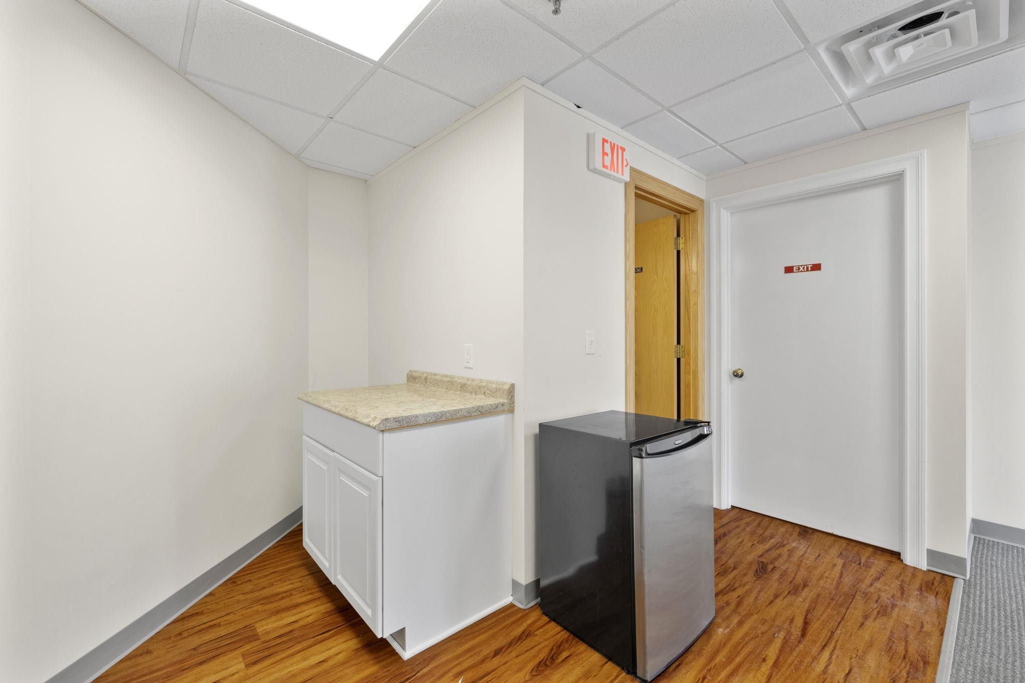 264 NORTH BROADWAY Road 204 A