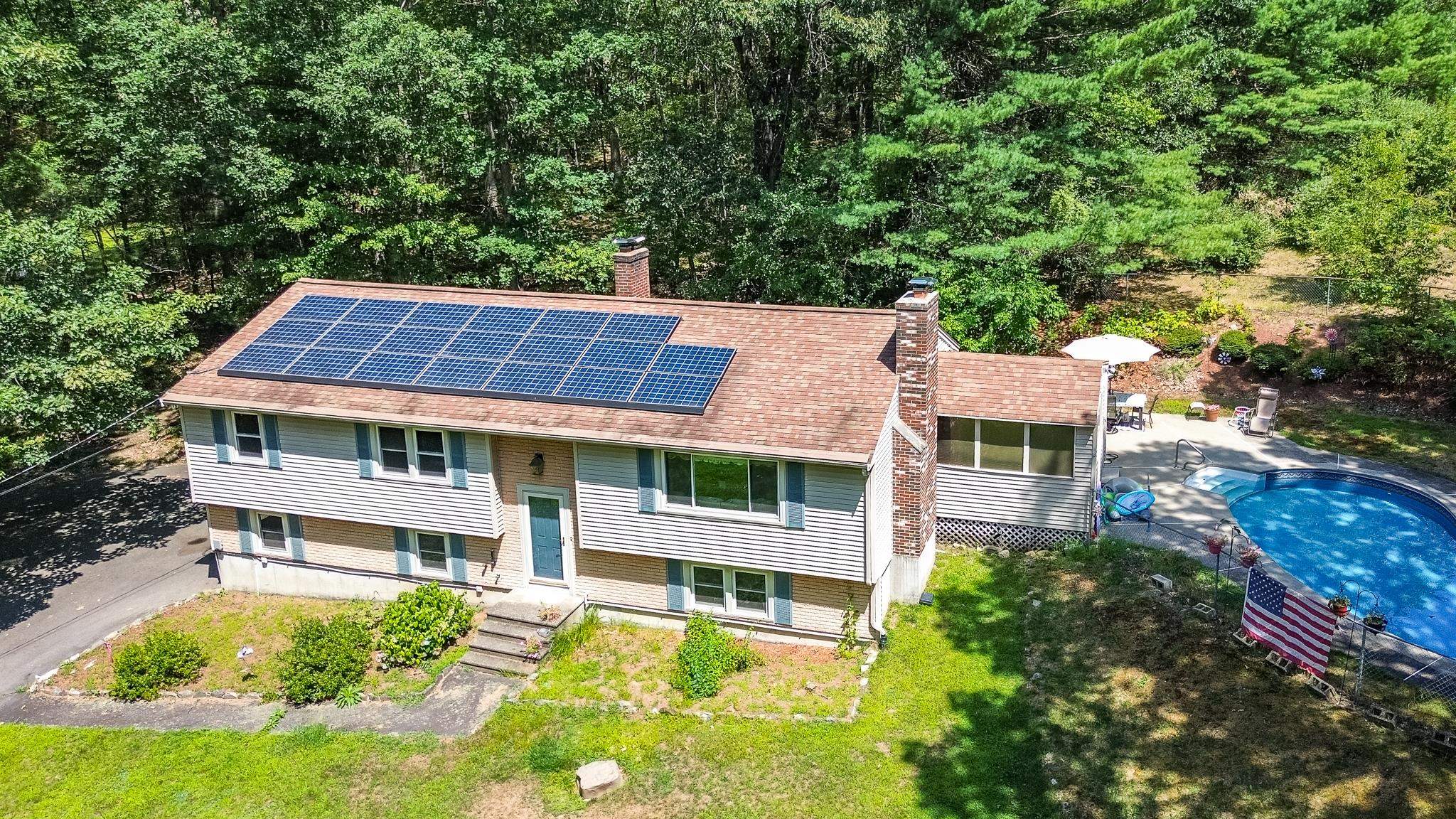 32 Island Pond Road