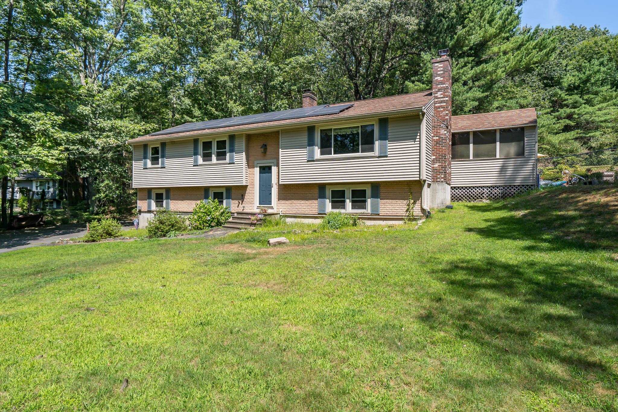 32 Island Pond Road