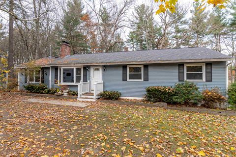Photo of 55 Glen Drive, Hudson, NH 03051 (MLS # 5069607)