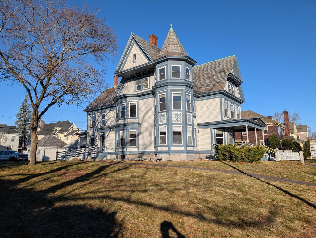 Photo of 708 Pine Street, Manchester, NH 03104 (MLS # 5028075)