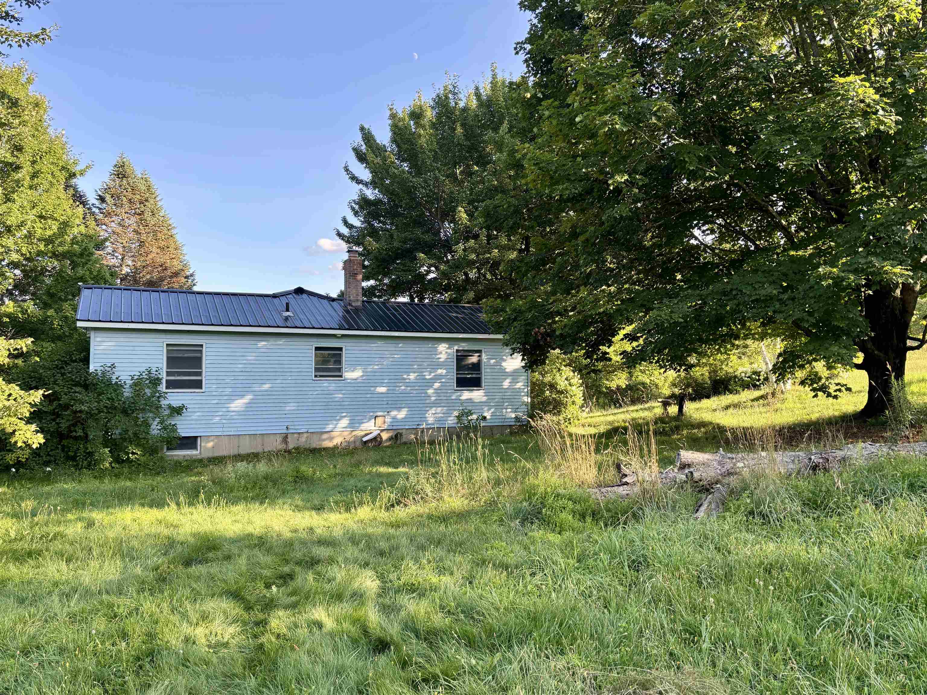 915 Maple Hill Road