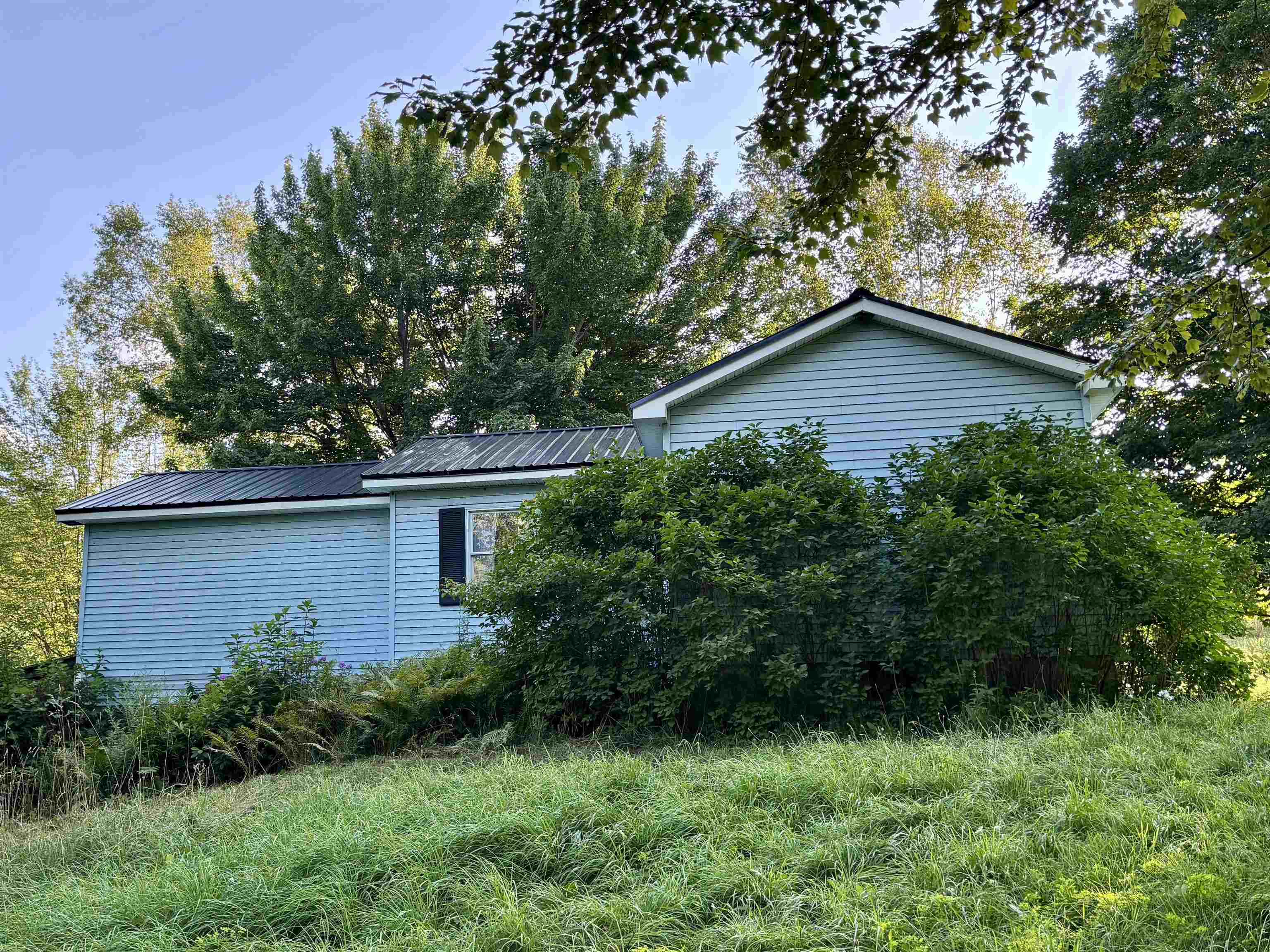 915 Maple Hill Road