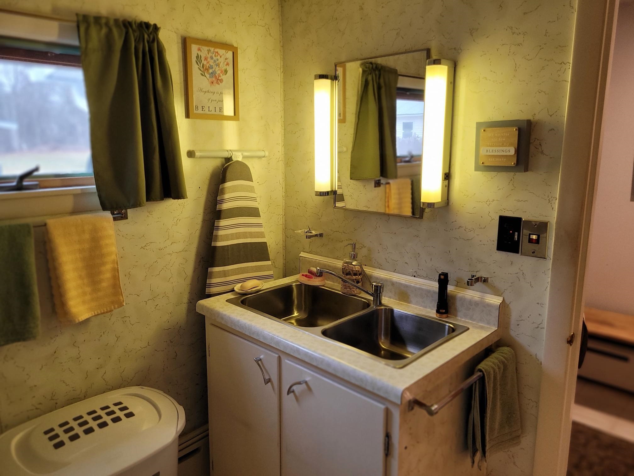 St. Albans City, Vermont 05478, United States, ,Residential,Pending,97612