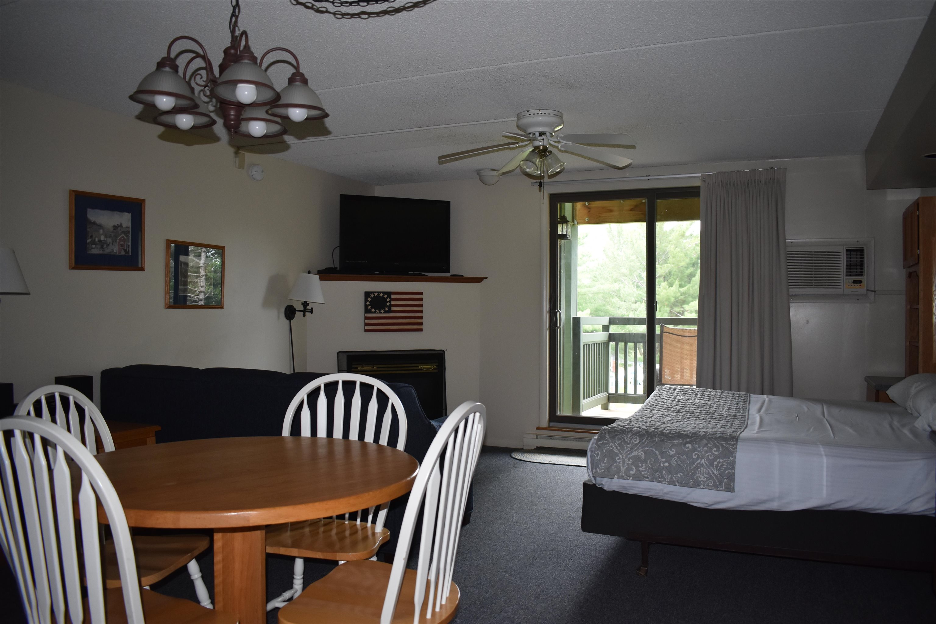Liftside 18 at Smugglers Notch Resort