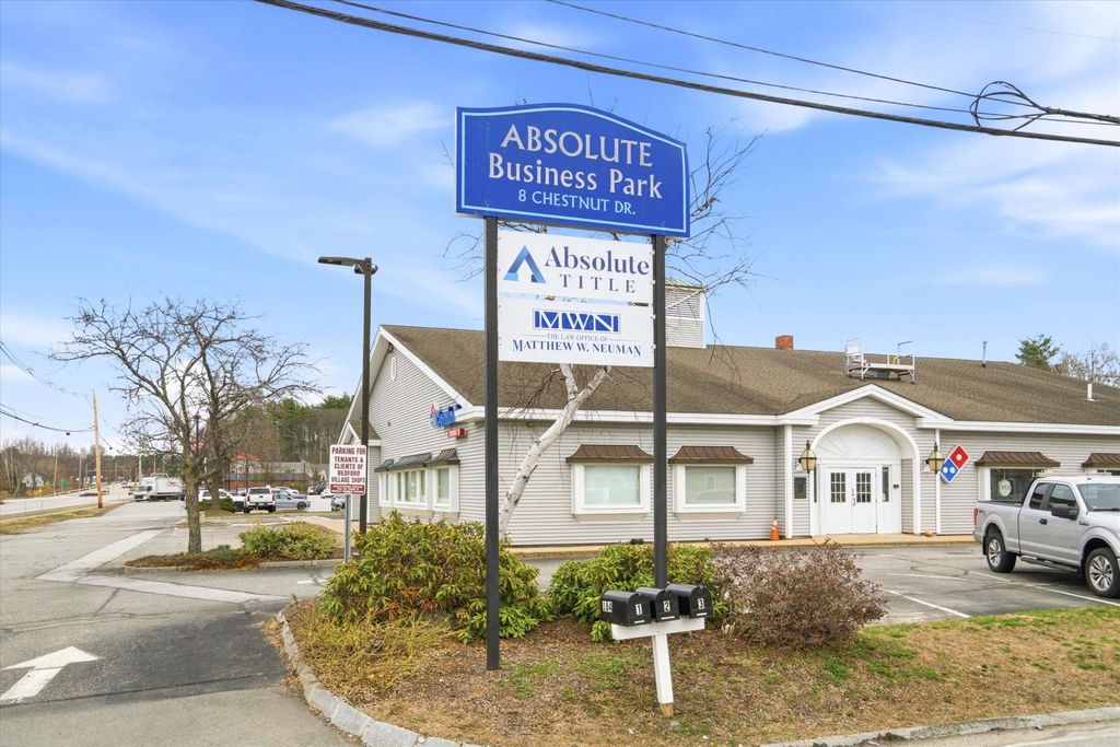 Photo of 8 Chestnut Drive, Bedford, NH 03110 (MLS # 5085059)