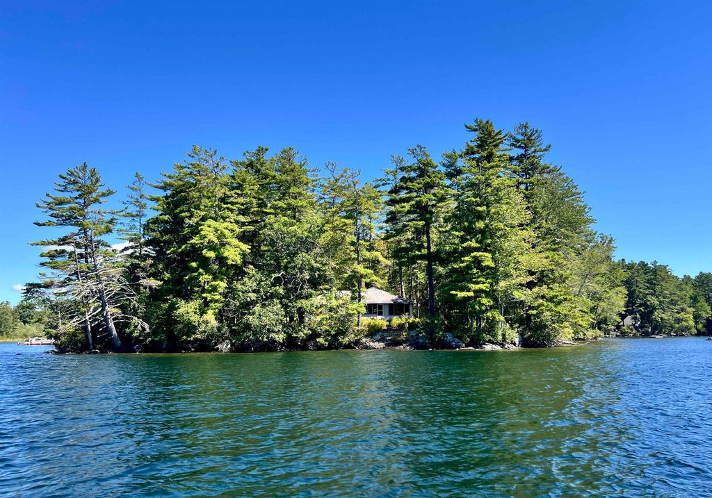 Photo of 49 Woodland Way, Meredith, NH 03253 (MLS # 5065281)