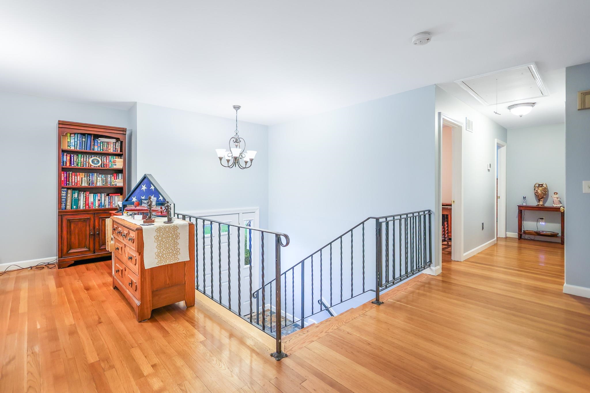 11 Cardinal Drive