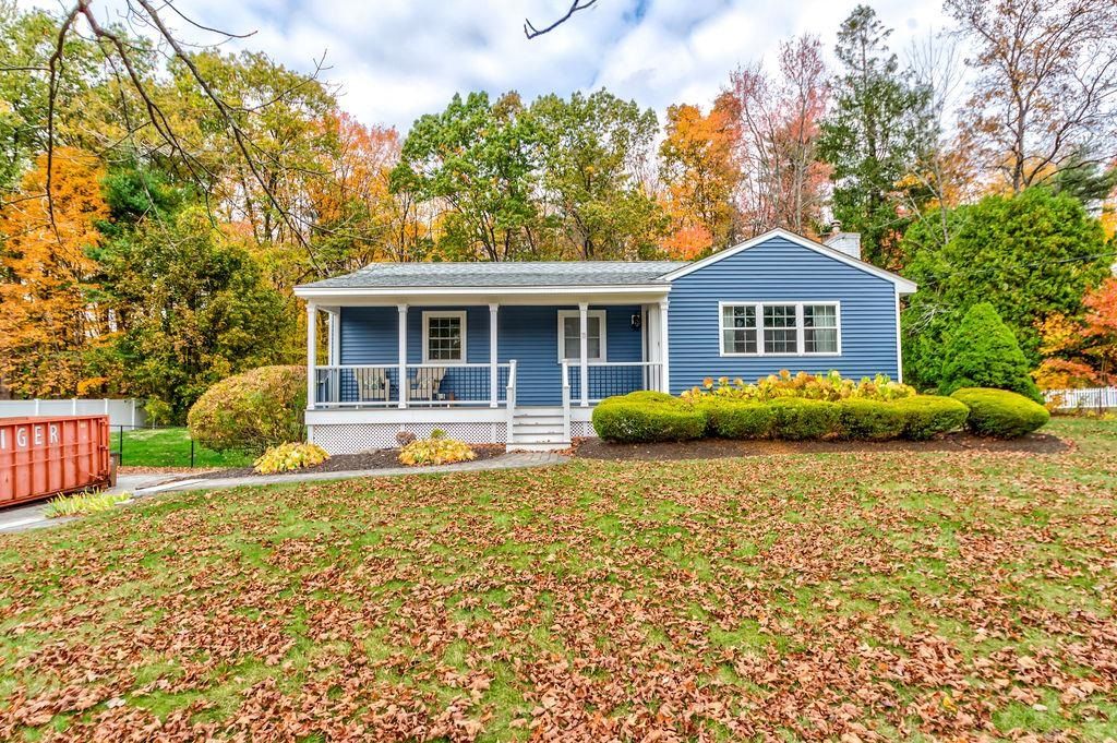 Photo of 11 Sleepy Hollow Road, Atkinson, NH 03811 (MLS # 5067420)