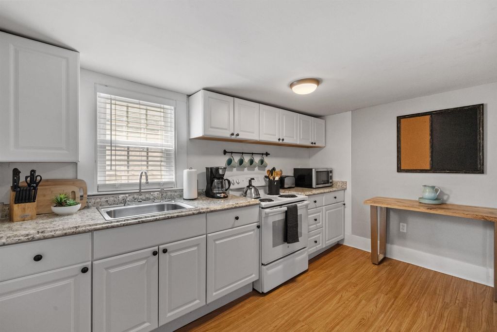 Photo of 23 Portsmouth Avenue, Exeter, NH 03833 (MLS # 5056819)