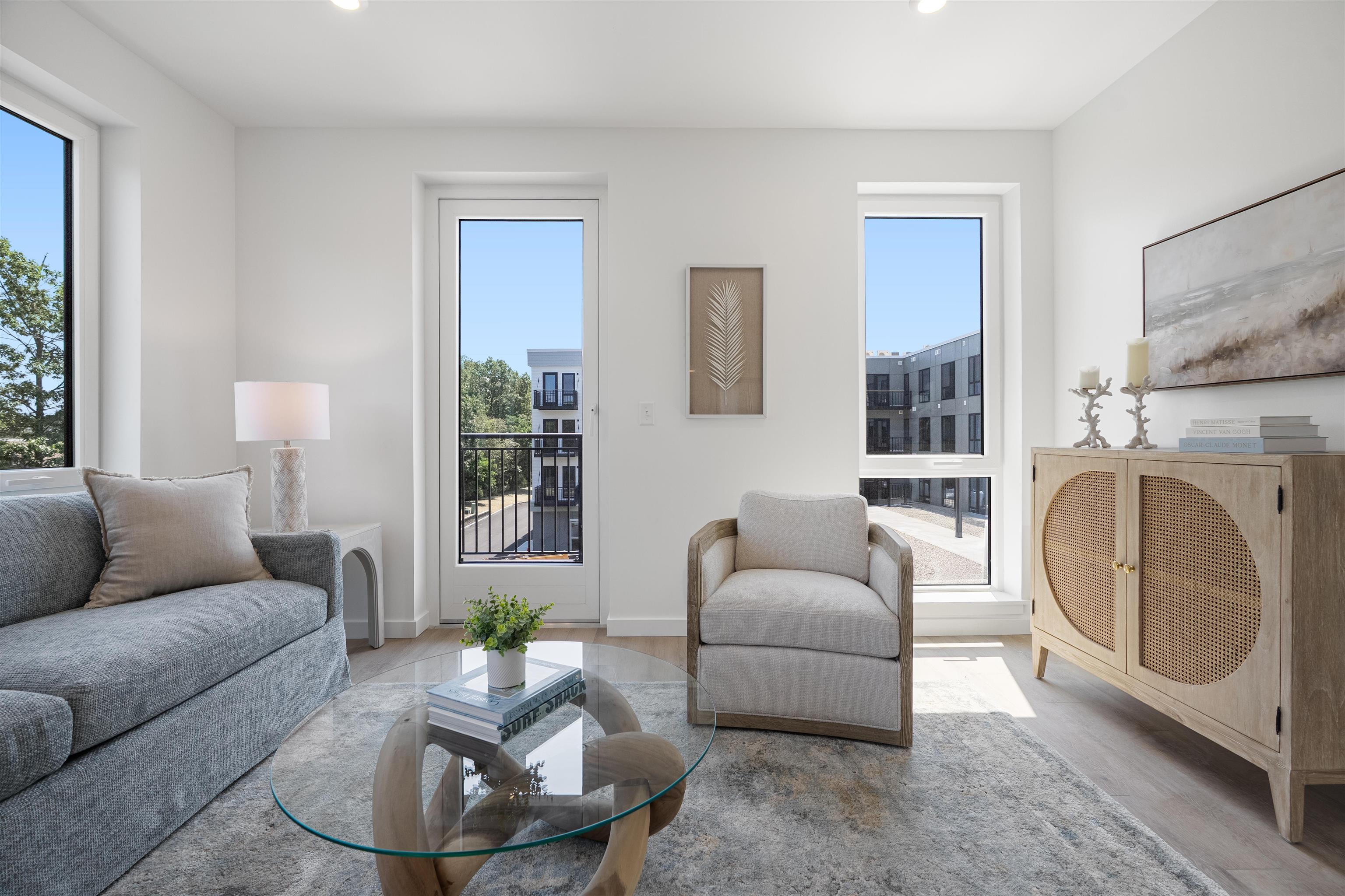 80 Constitution Avenue 332