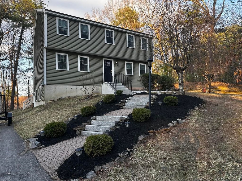 Photo of 1 Jessica Lane, Hudson, NH 03051 (MLS # 5083390)