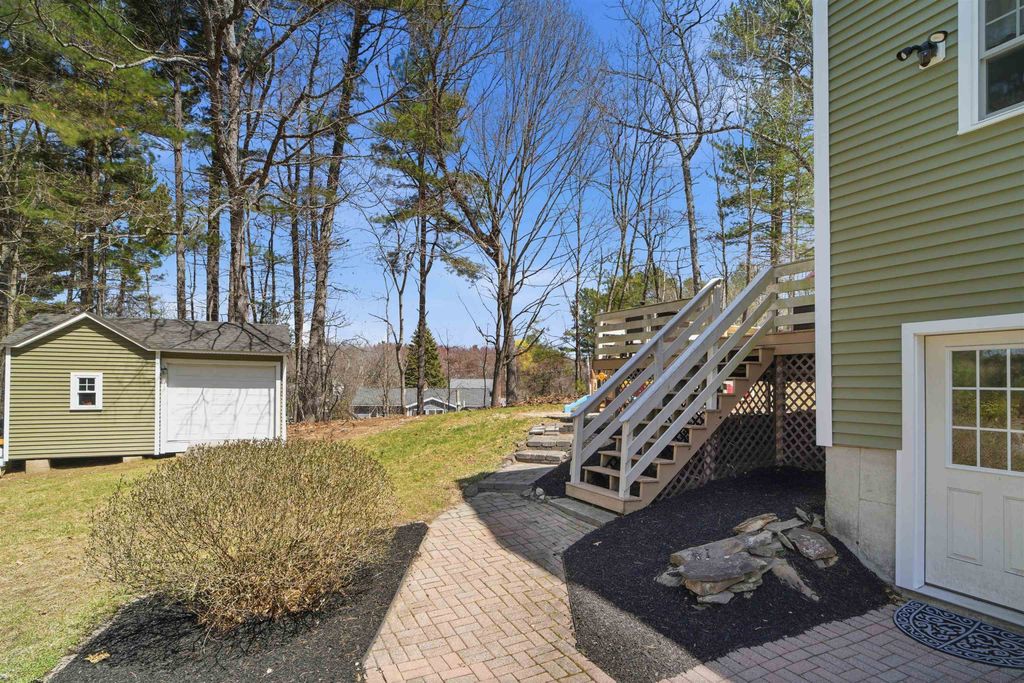Photo of 1 Jessica Lane, Hudson, NH 03051 (MLS # 5083390)