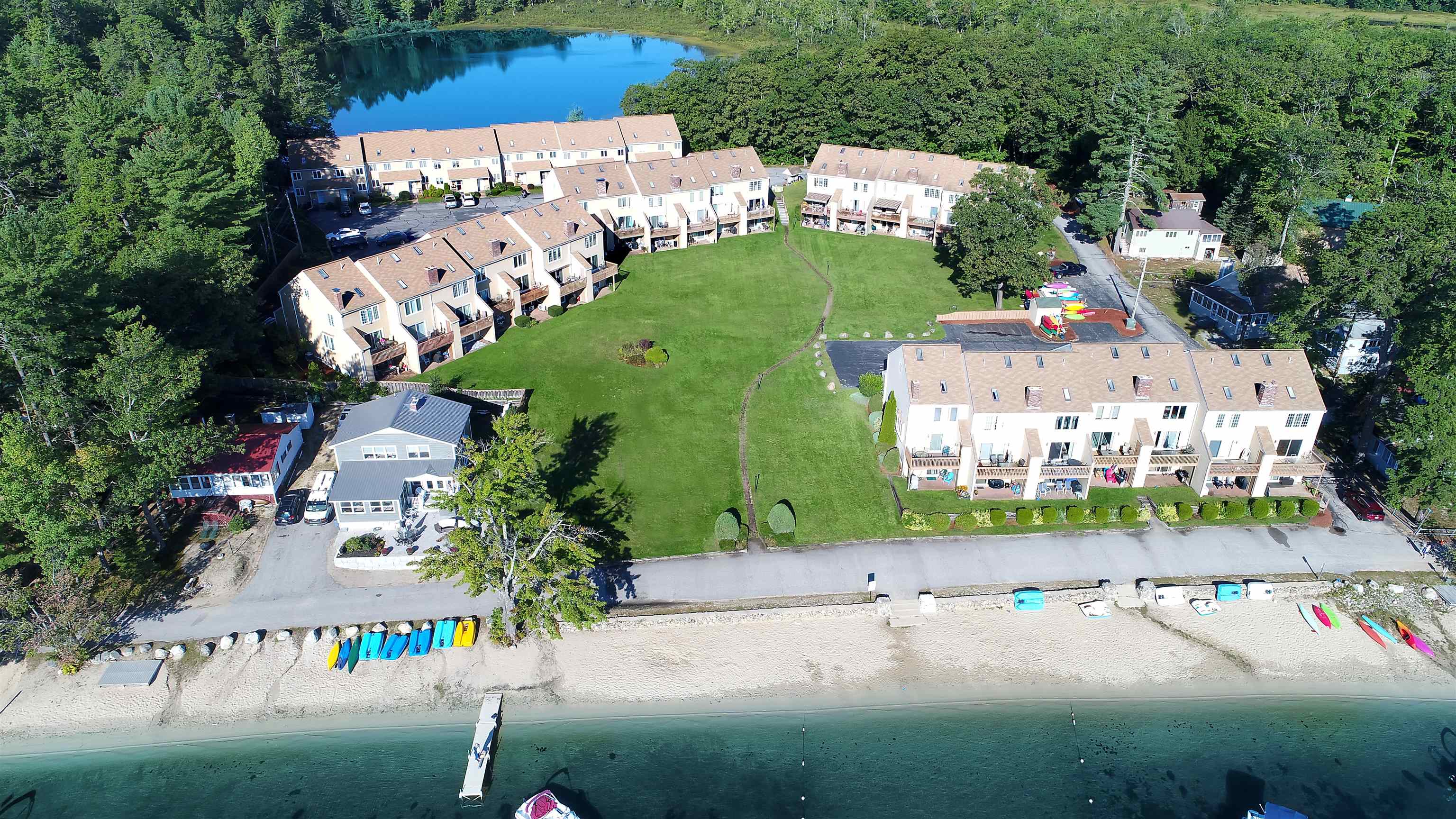 Ossipee, New Hampshire 03814, United States, 2 Bedrooms Bedrooms, ,4 BathroomsBathrooms,Residential,Pending,121165