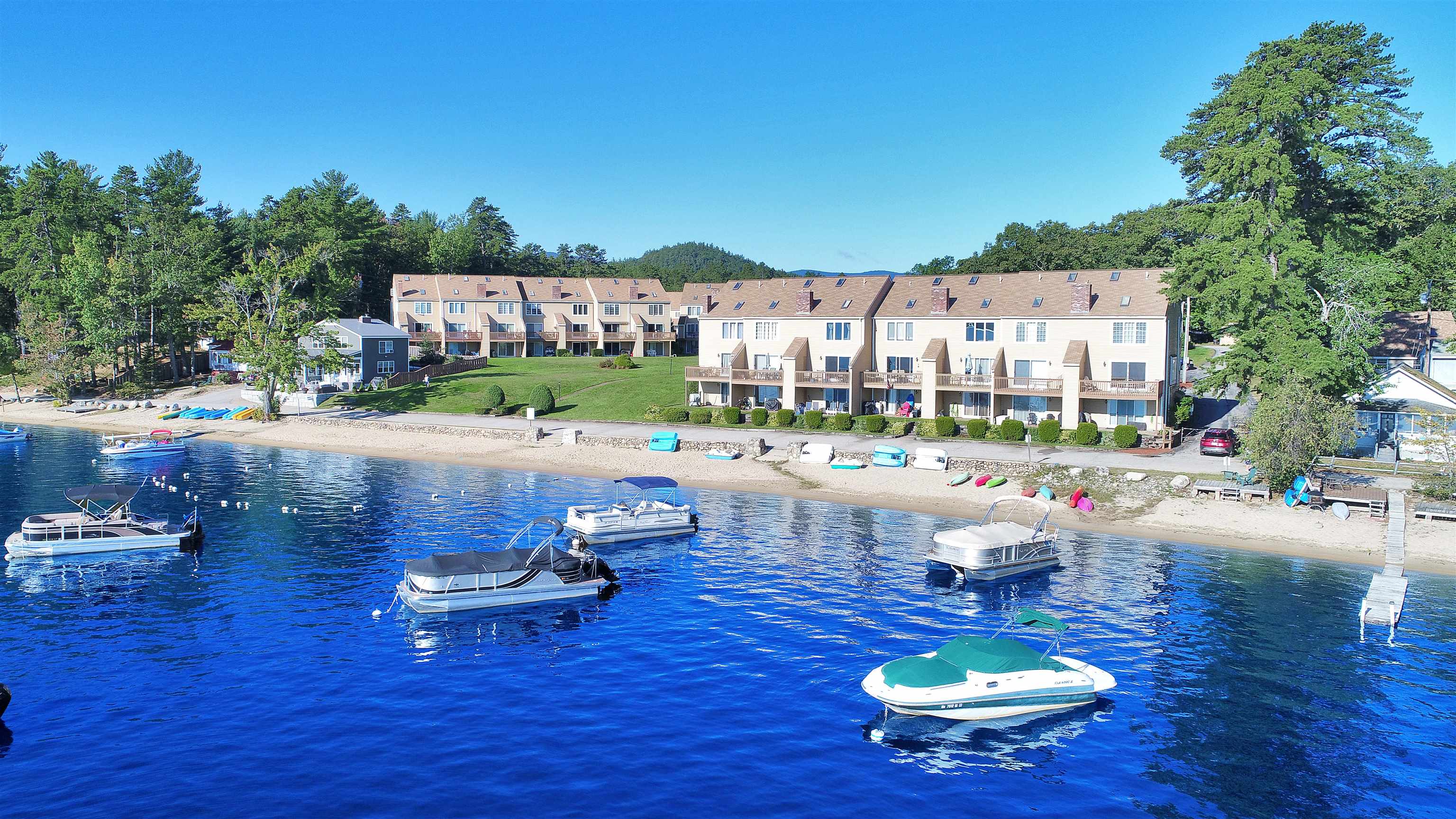 Ossipee, New Hampshire 03814, United States, 2 Bedrooms Bedrooms, ,4 BathroomsBathrooms,Residential,Pending,121165