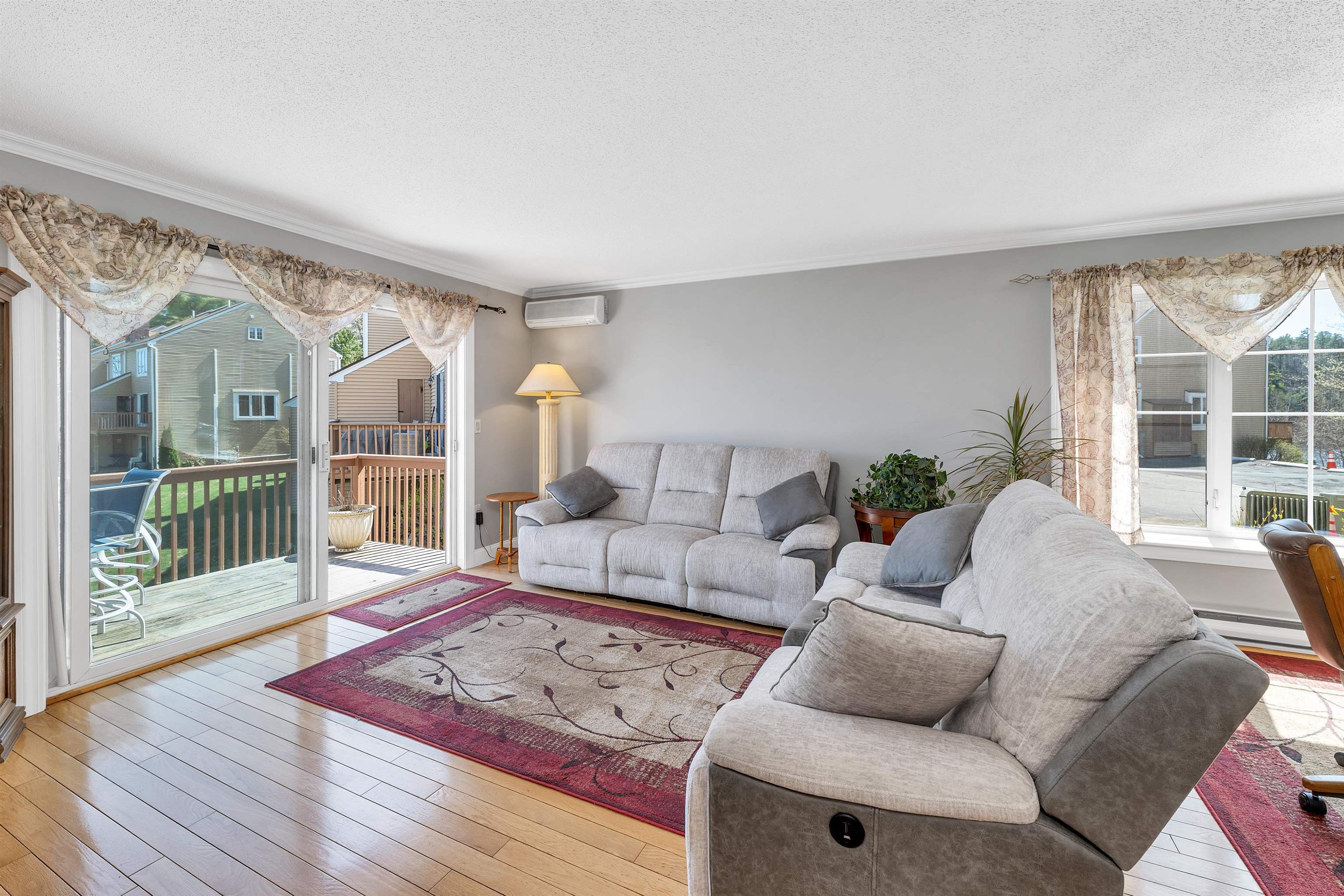 Ossipee, New Hampshire 03814, United States, 2 Bedrooms Bedrooms, ,4 BathroomsBathrooms,Residential,Pending,121165