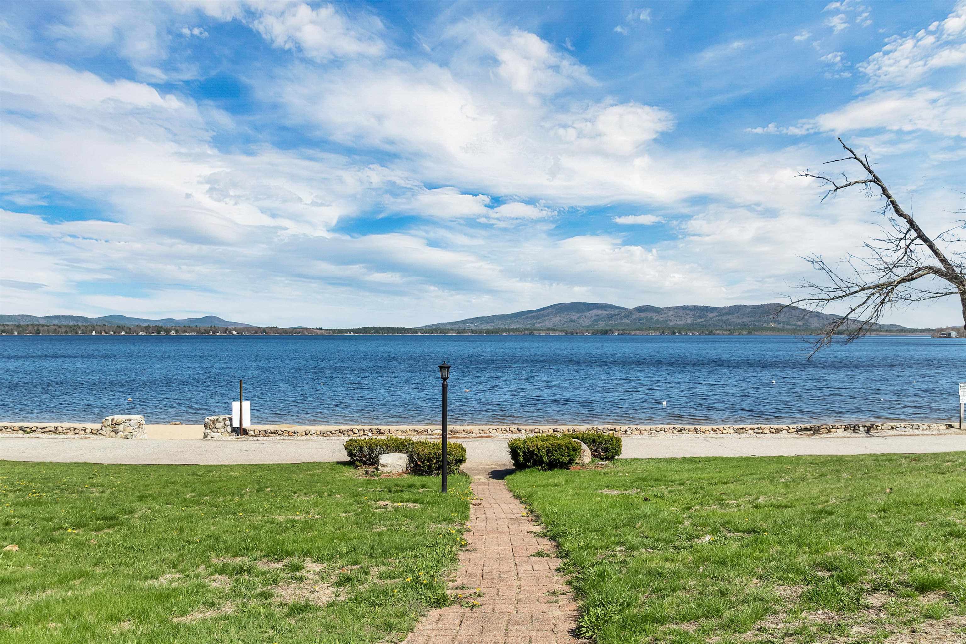 Ossipee, New Hampshire 03814, United States, 2 Bedrooms Bedrooms, ,4 BathroomsBathrooms,Residential,Pending,121165