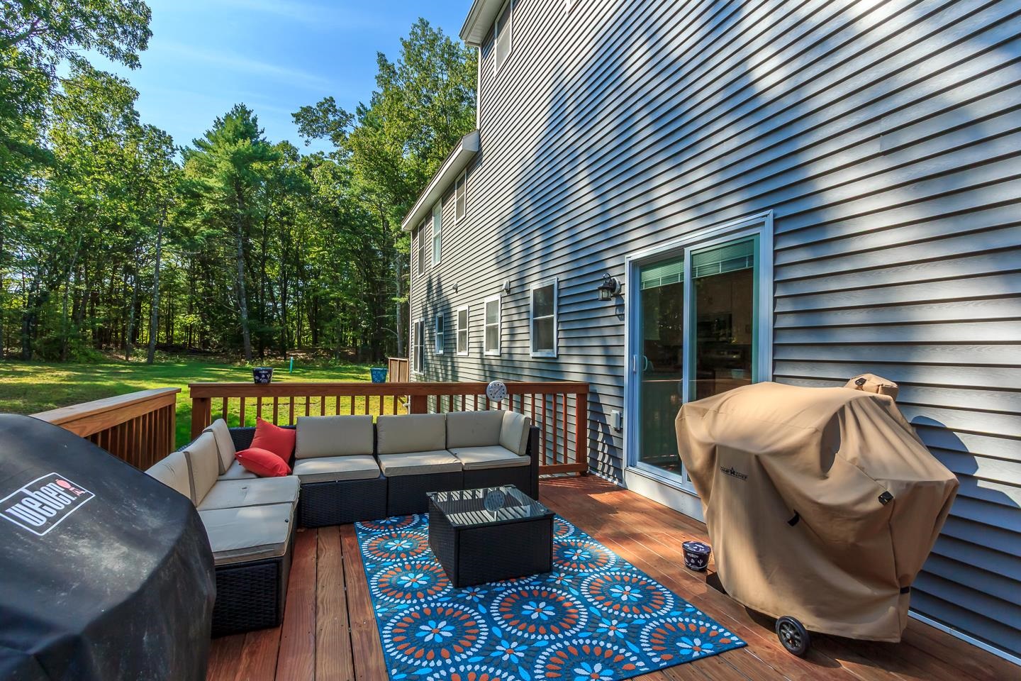 Sandown, New Hampshire 03873, United States, 3 Bedrooms Bedrooms, ,3 BathroomsBathrooms,Residential,Active,211897