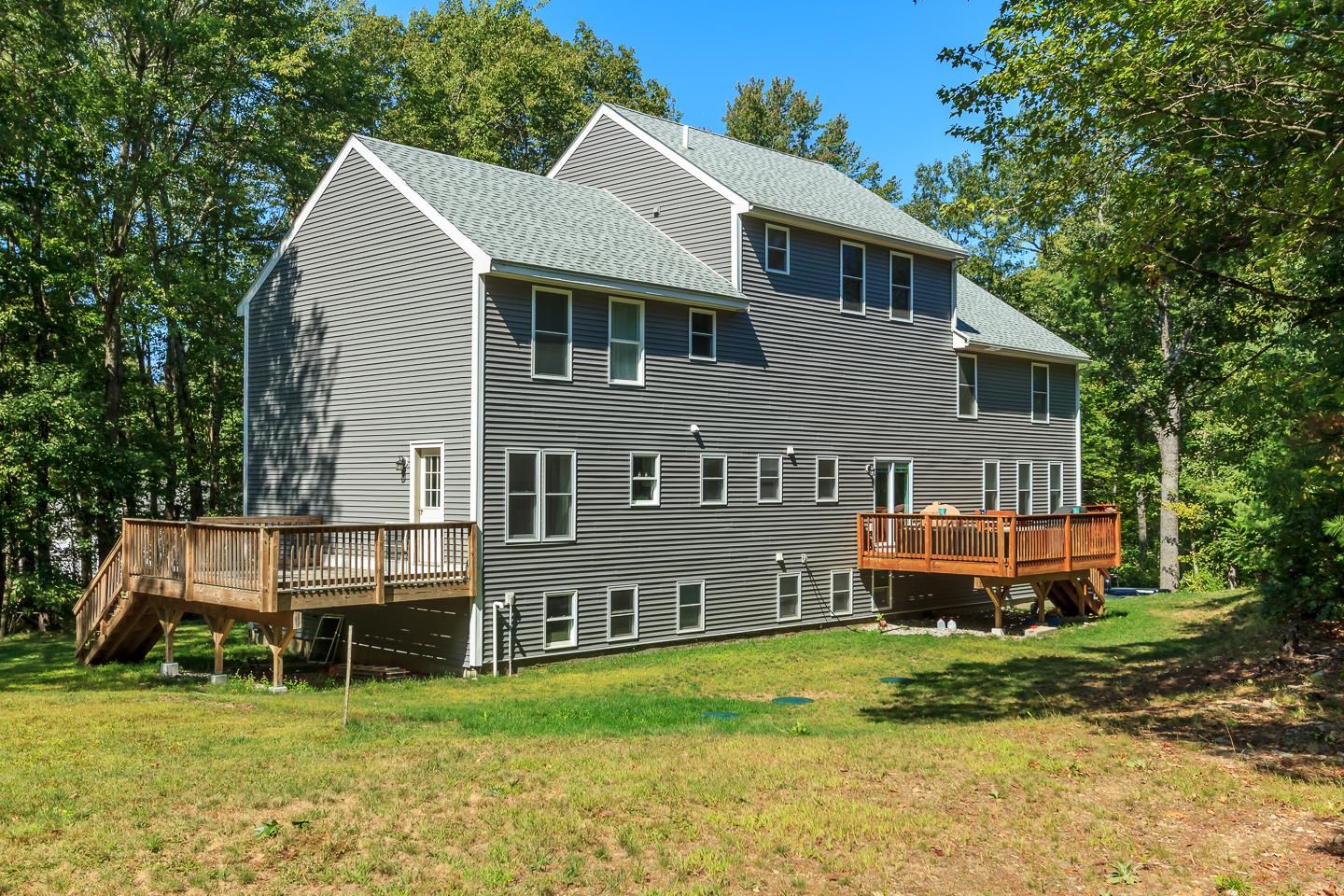 Sandown, New Hampshire 03873, United States, 3 Bedrooms Bedrooms, ,3 BathroomsBathrooms,Residential,Active,211897