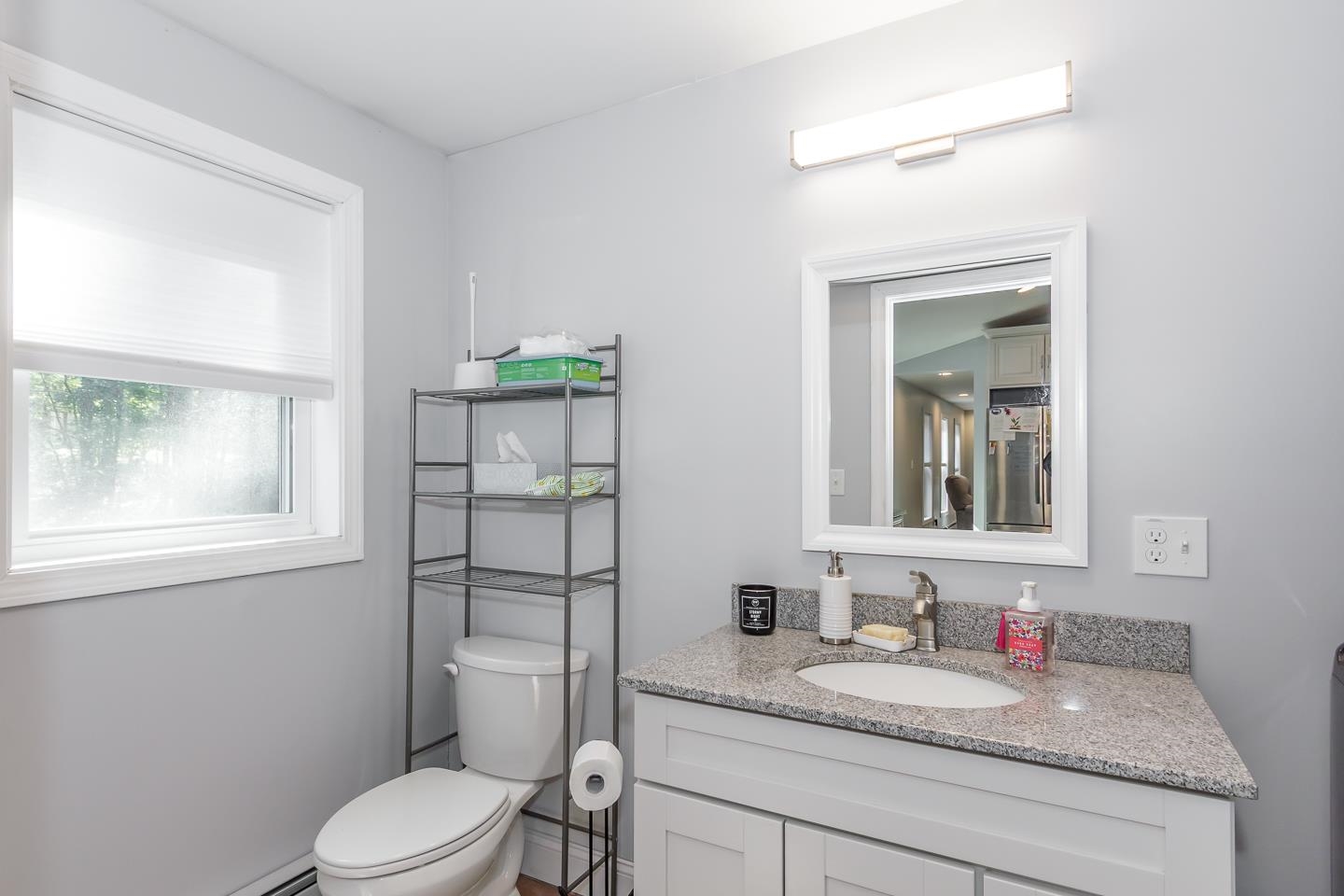 Sandown, New Hampshire 03873, United States, 3 Bedrooms Bedrooms, ,3 BathroomsBathrooms,Residential,Active,211897