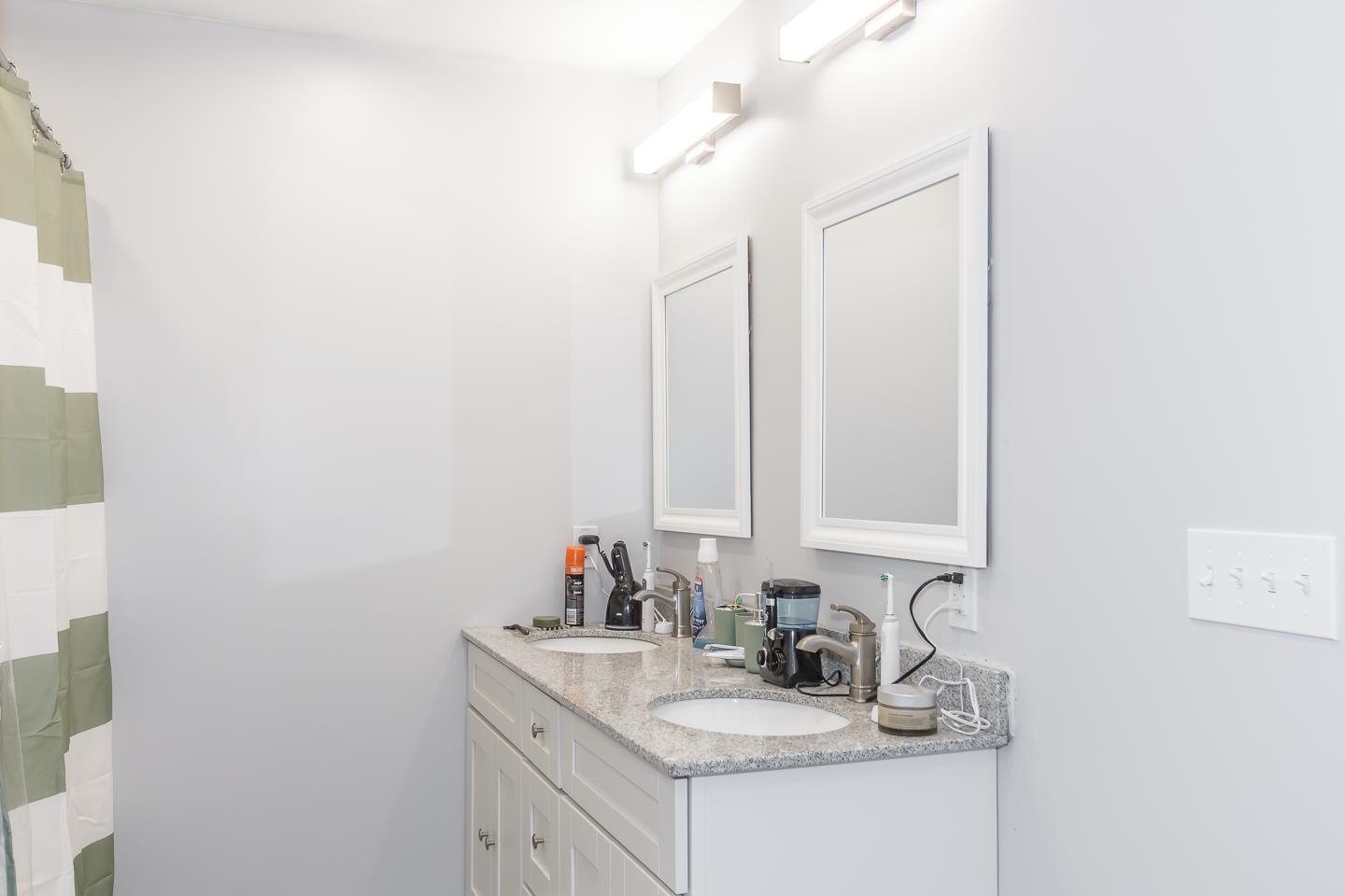 Sandown, New Hampshire 03873, United States, 3 Bedrooms Bedrooms, ,3 BathroomsBathrooms,Residential,Active,211897