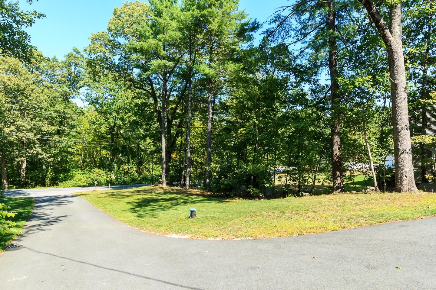 Sandown, New Hampshire 03873, United States, 3 Bedrooms Bedrooms, ,3 BathroomsBathrooms,Residential,Active,211897