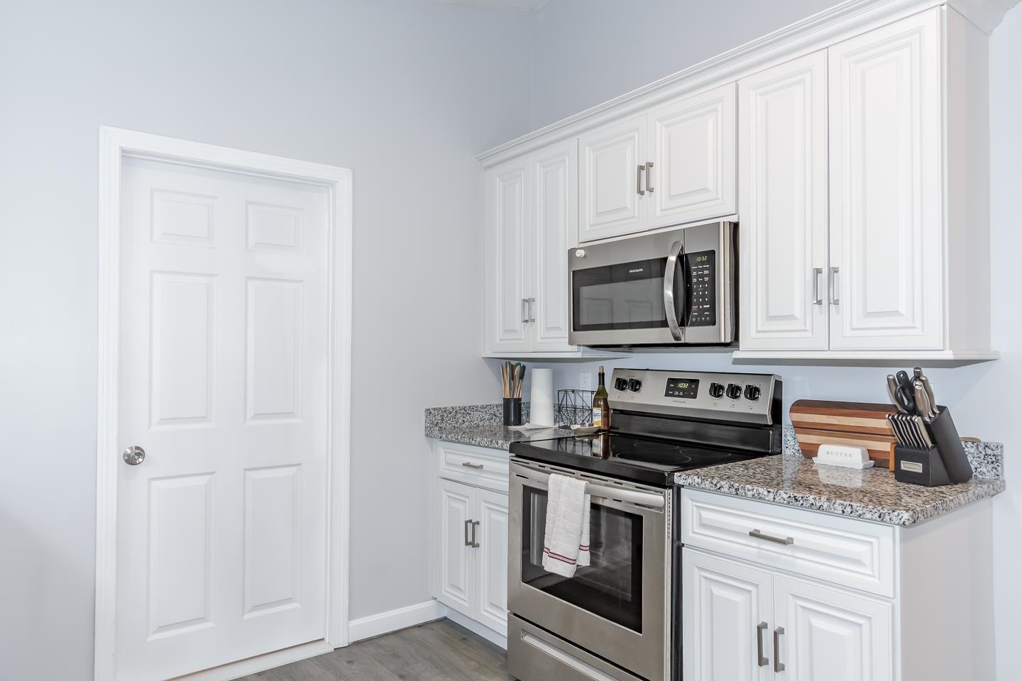 Sandown, New Hampshire 03873, United States, 3 Bedrooms Bedrooms, ,3 BathroomsBathrooms,Residential,Active,211897