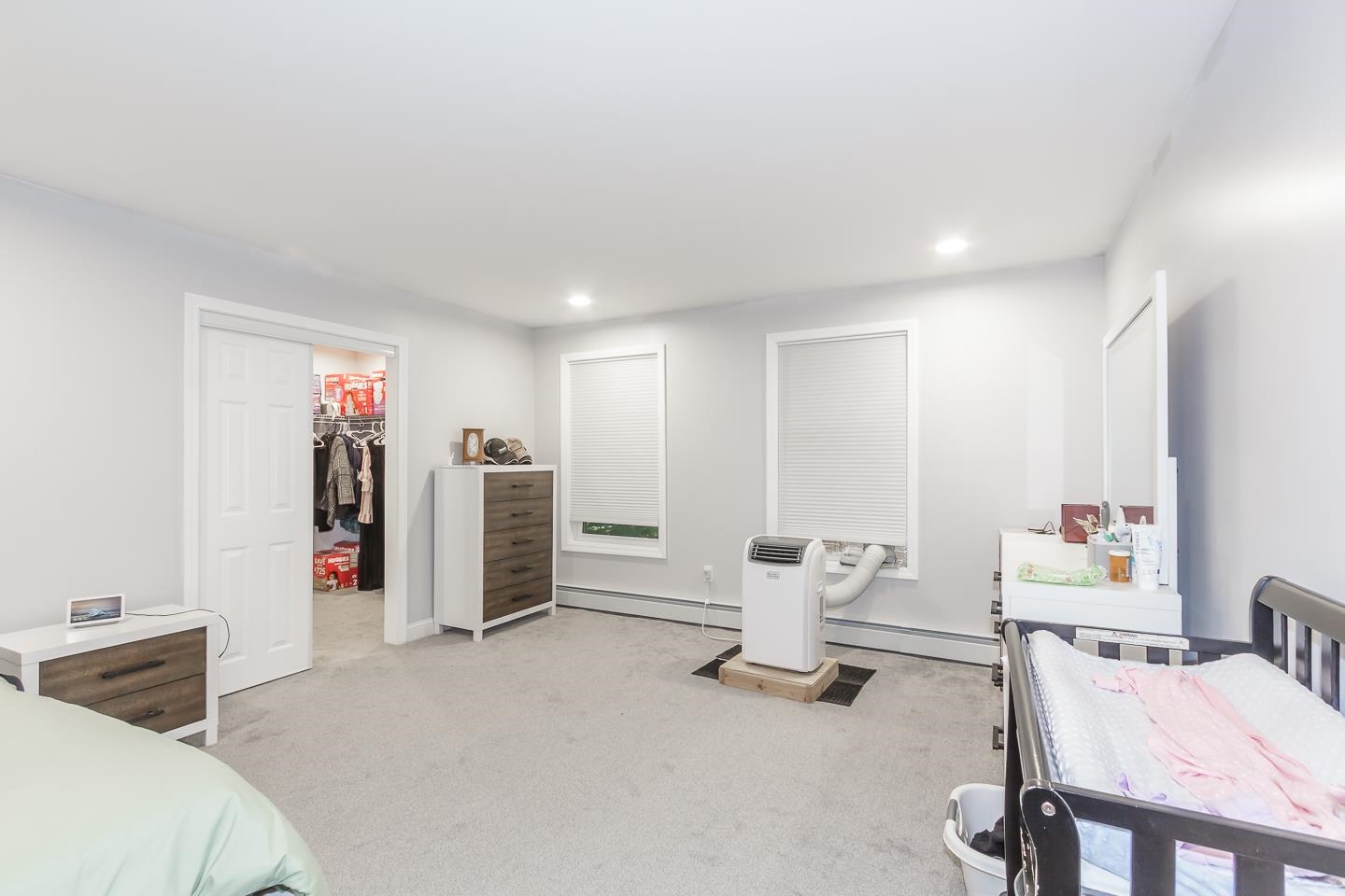 Sandown, New Hampshire 03873, United States, 3 Bedrooms Bedrooms, ,3 BathroomsBathrooms,Residential,Active,211897