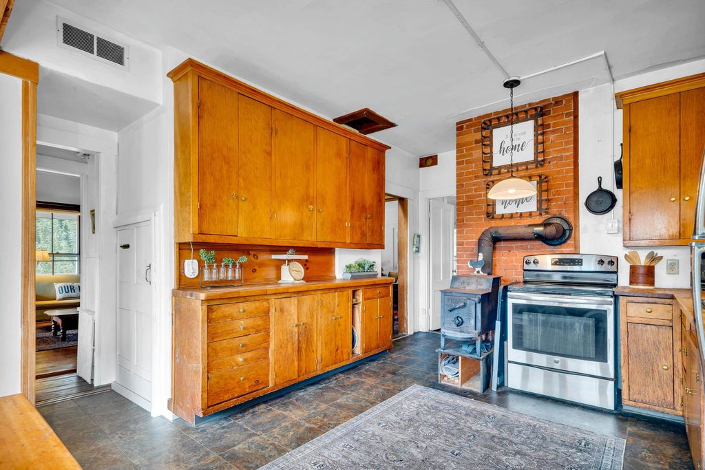 Photo of 43 Parsons Lane, Jaffrey, NH 03452 (MLS # 5080734)