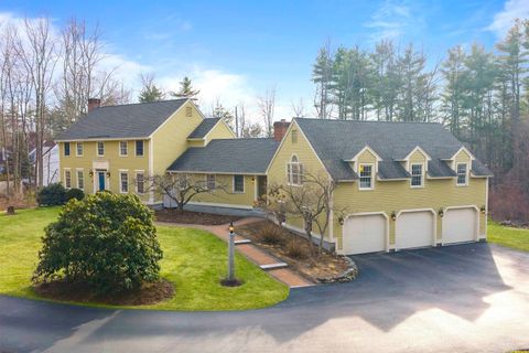 Photo of 19 Old Milford Road, Amherst, NH 03031 (MLS # 5081828)