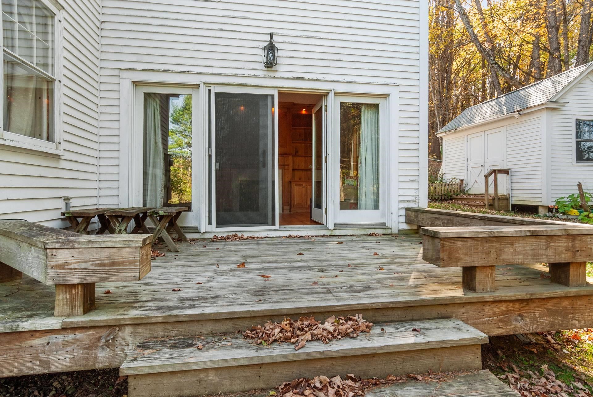 598 East Woodstock Road