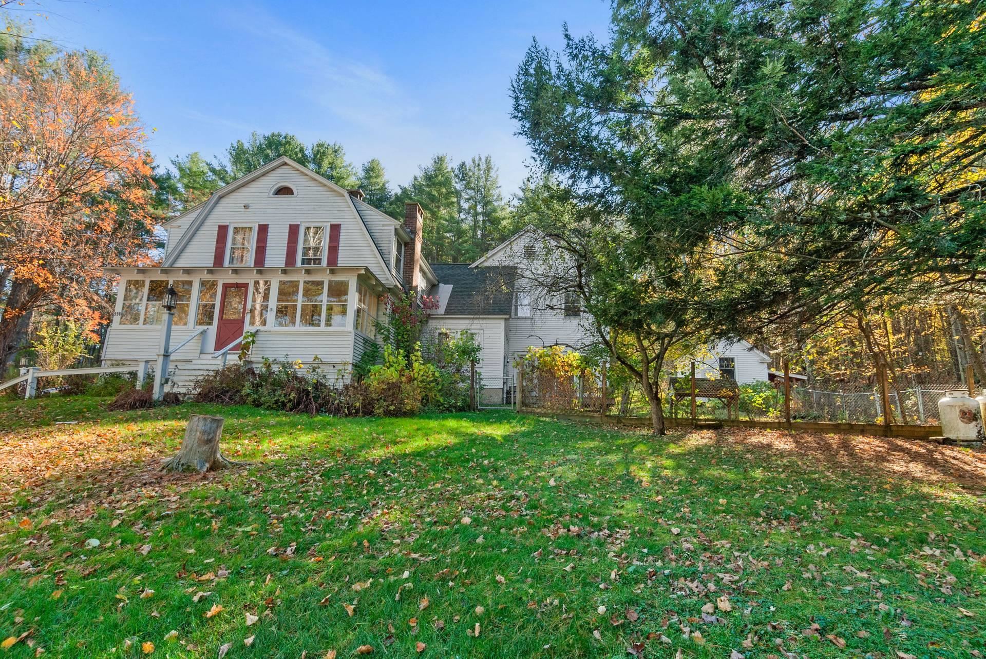 598 East Woodstock Road