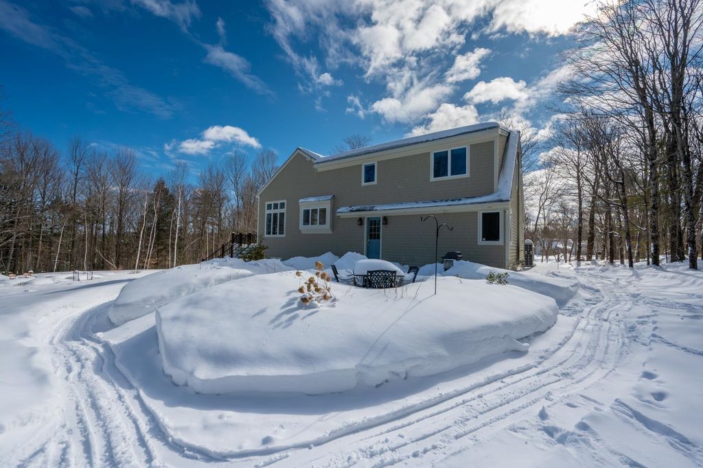 Photo of 112 Apple Hill Road, Sunapee, NH 03782 (MLS # 5077482)