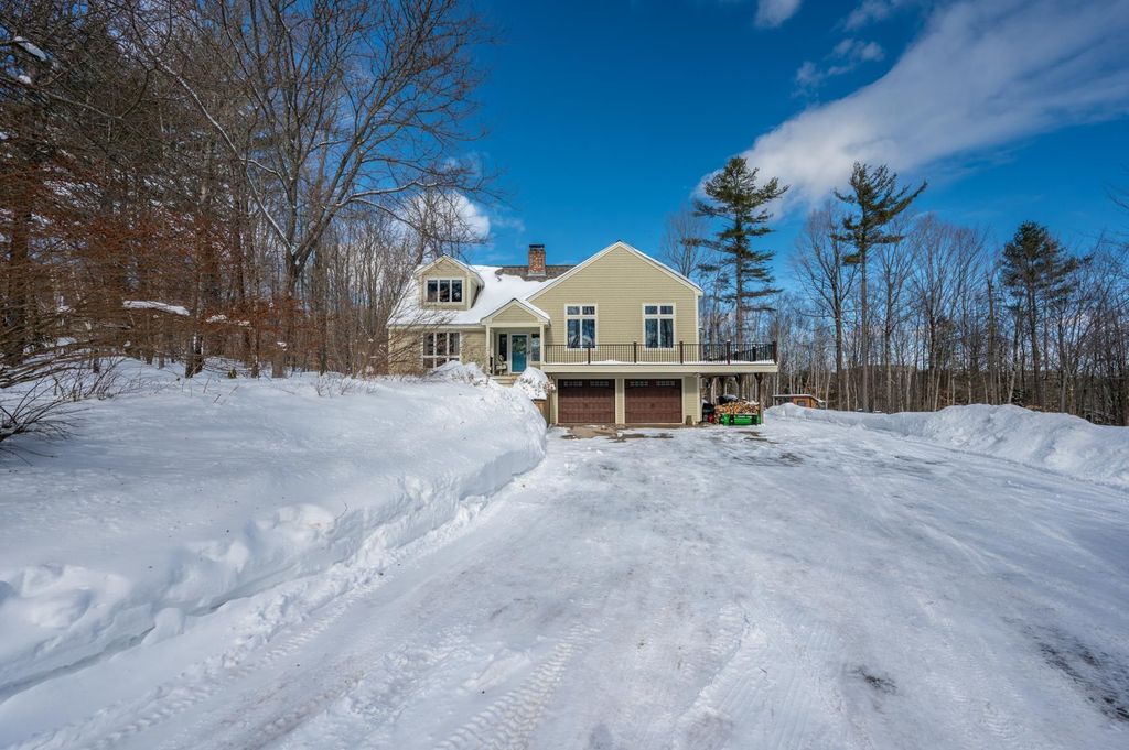 Photo of 112 Apple Hill Road, Sunapee, NH 03782 (MLS # 5077482)