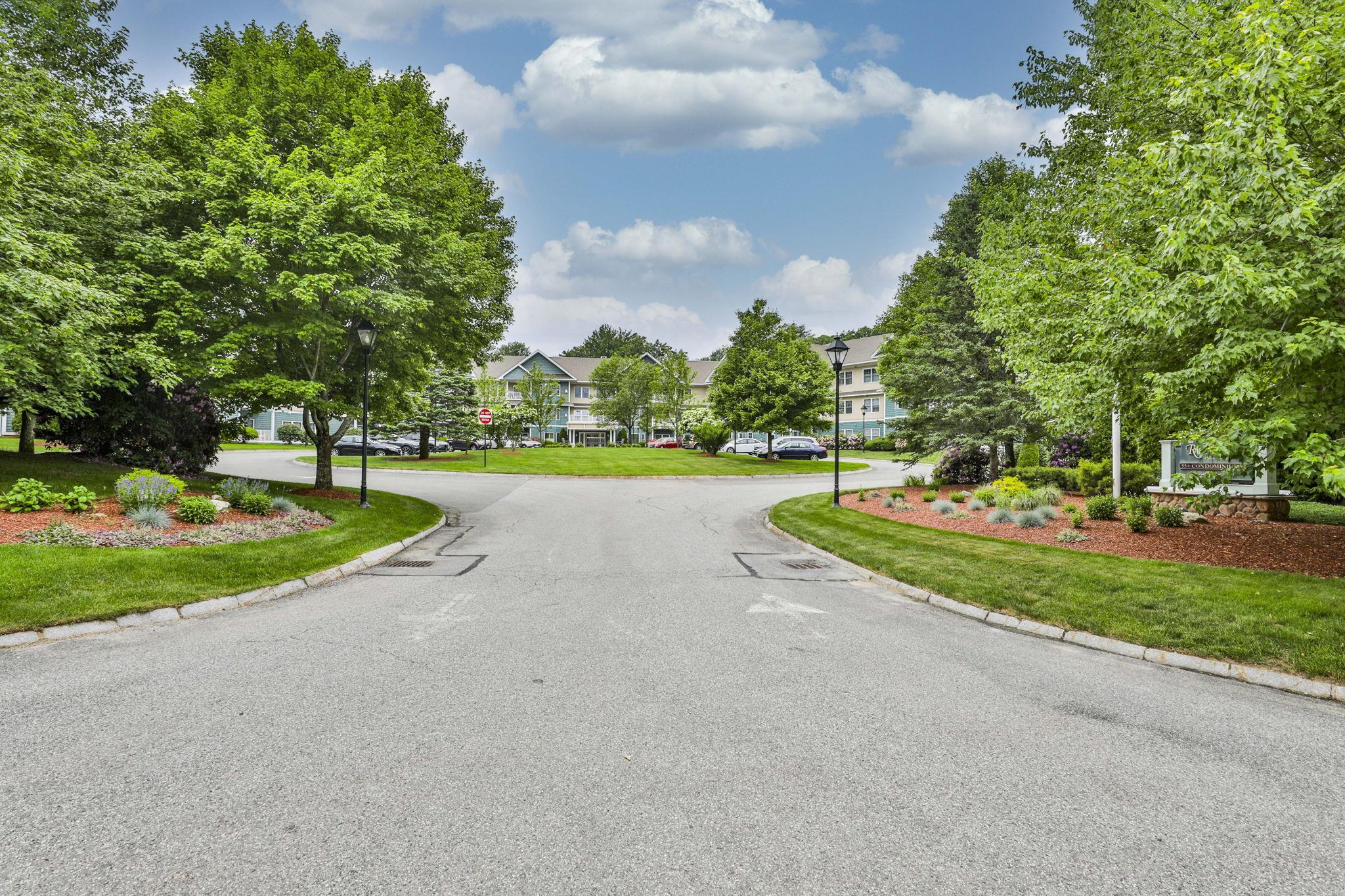 65 Hawthorne Drive 115