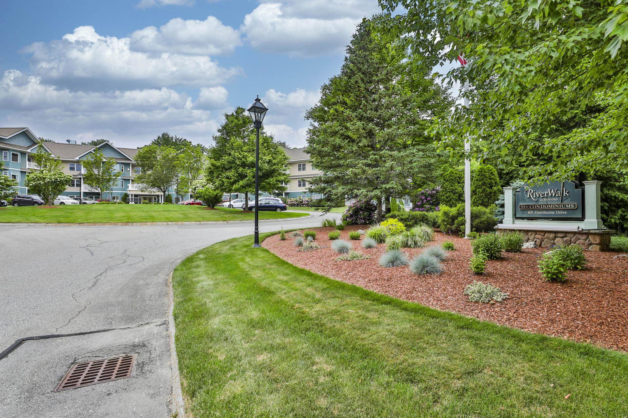 65 Hawthorne Drive 115