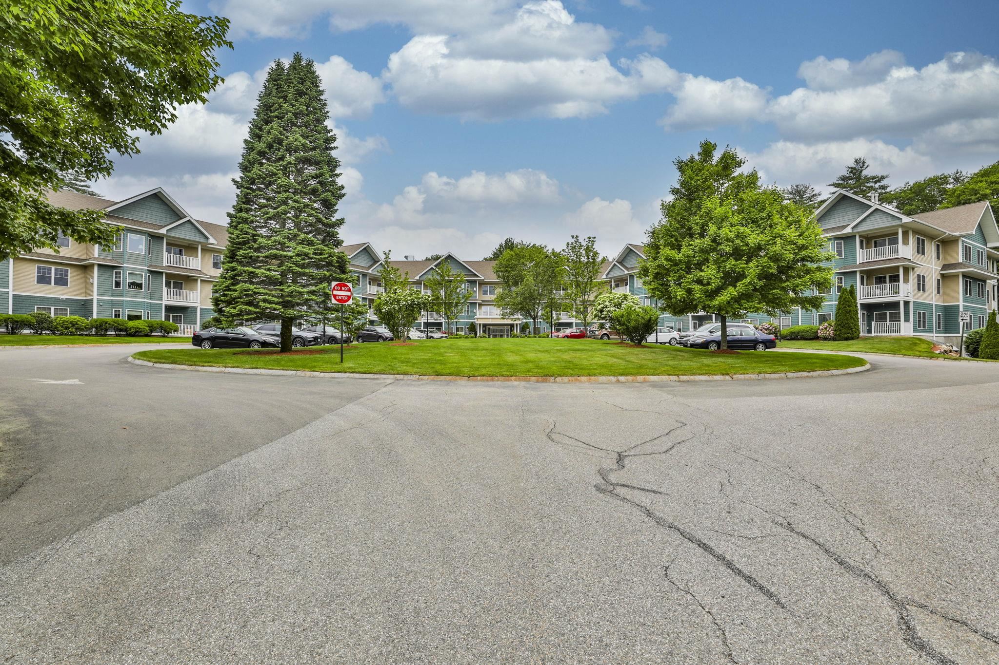 65 Hawthorne Drive 115