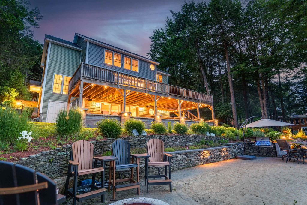 Photo of 109 Leeward Shores Road, Moultonborough, NH 03254 (MLS # 5087214)