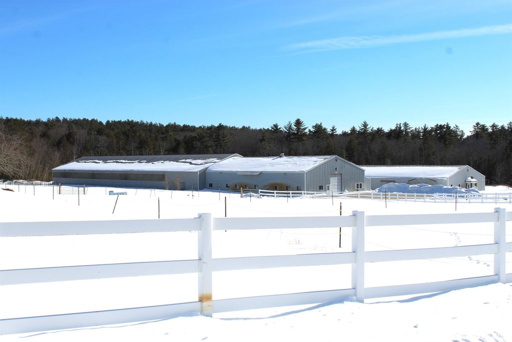 Photo of 98 Blakes Hill Road, Northwood, NH 03261 (MLS # 5077400)