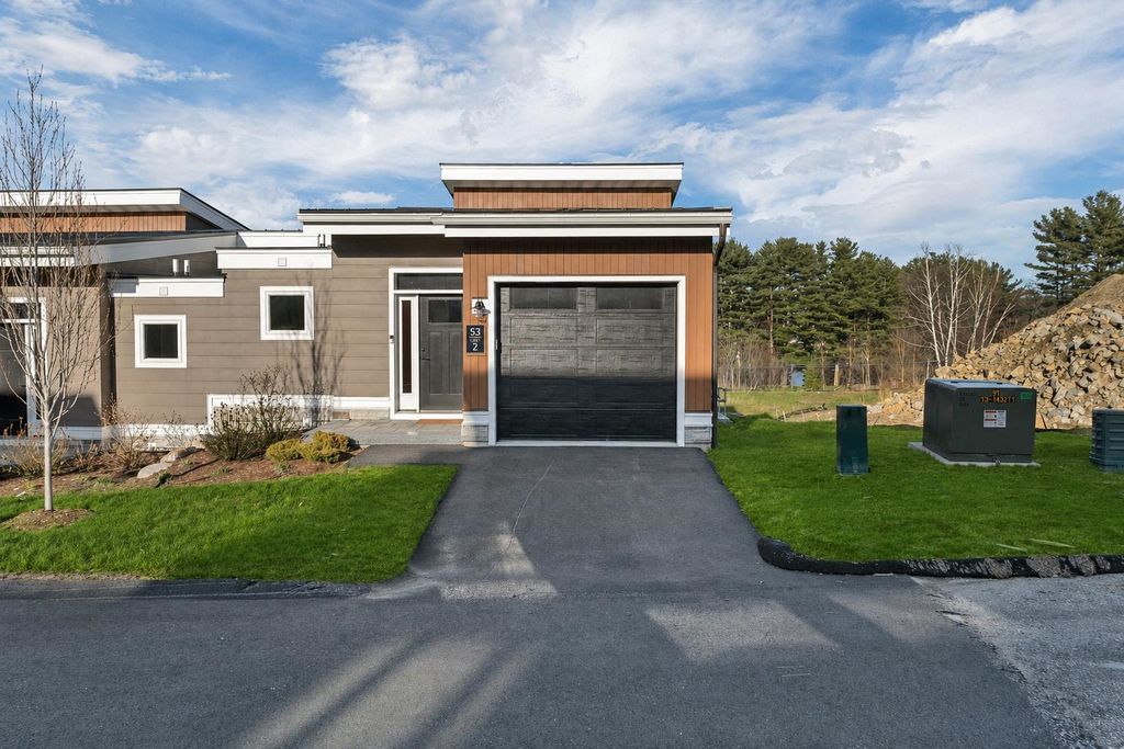 Photo of 53 Broadview Drive #2, Laconia, NH 03246 (MLS # 5085687)