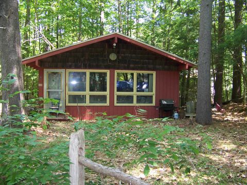 Photo of 1 Museum Shores Road, Wolfeboro, NH 03894 (MLS # 5049147)