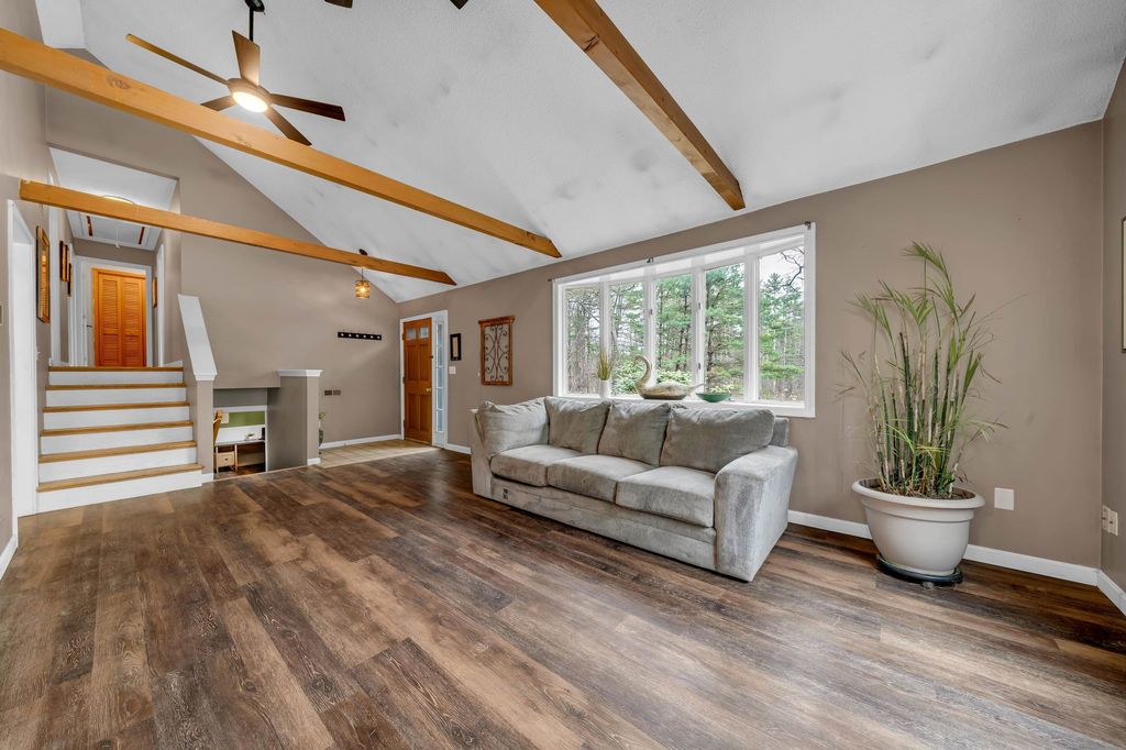 Photo of 1 Williamsburg Drive, Amherst, NH 03031 (MLS # 5082501)