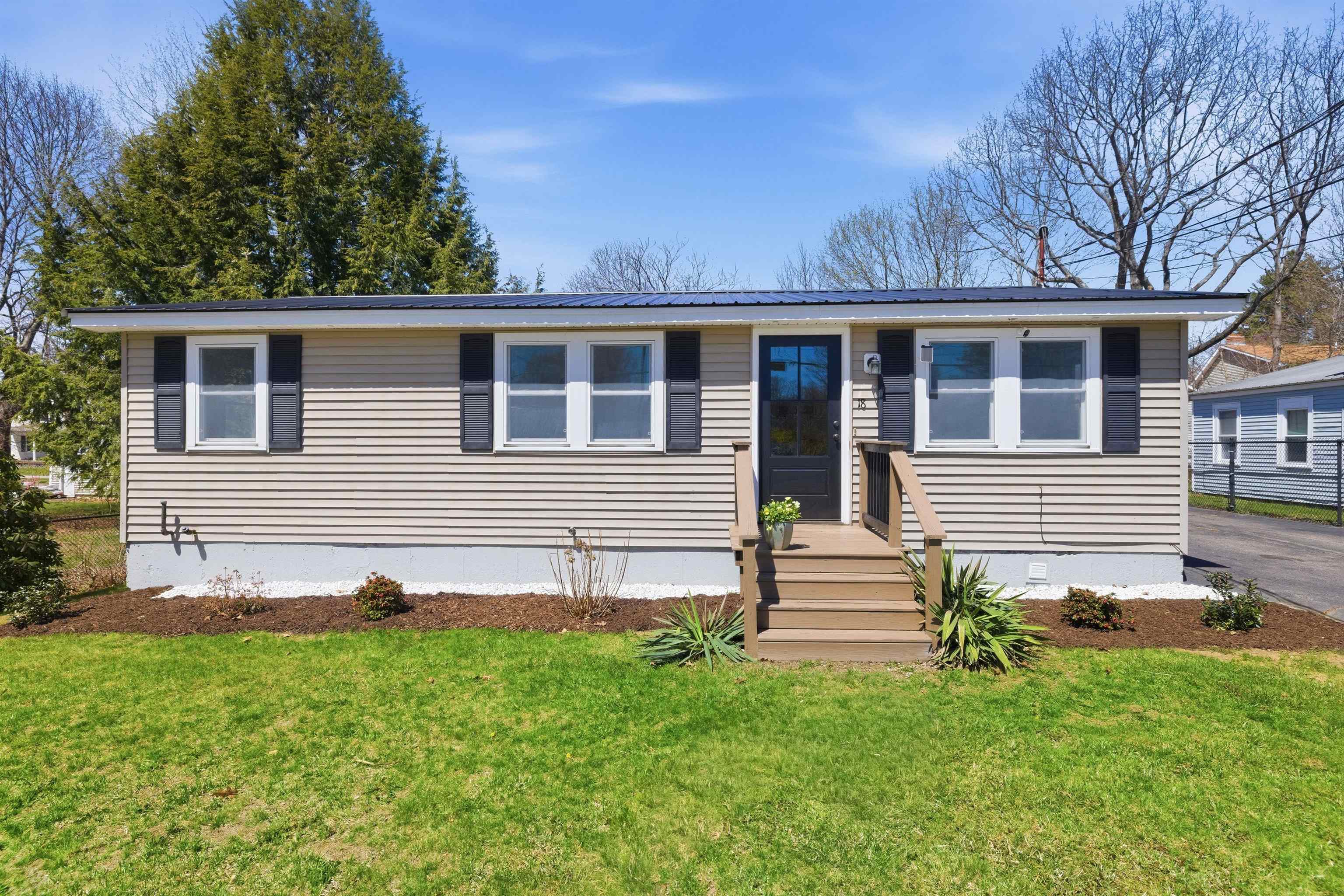 18 Massachusetts Avenue