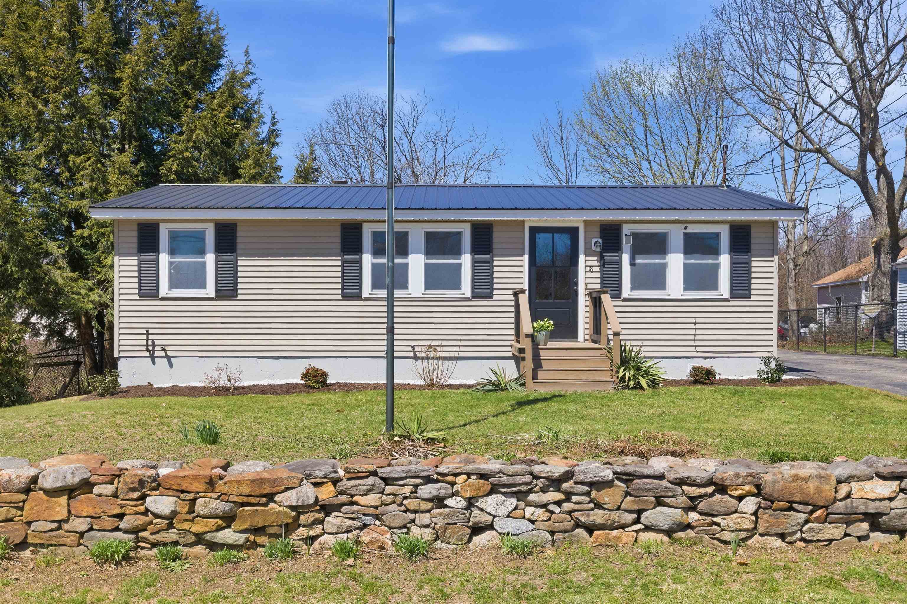 18 Massachusetts Avenue