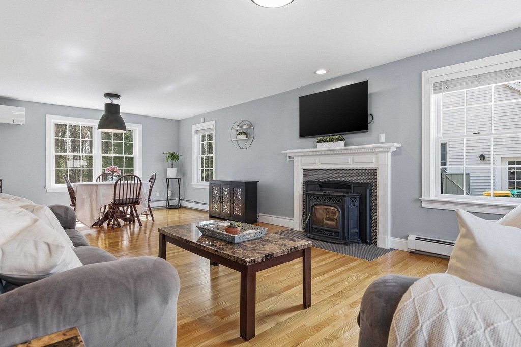 Photo of 17 Lupine Lane, Rochester, NH 03868 (MLS # 5083817)