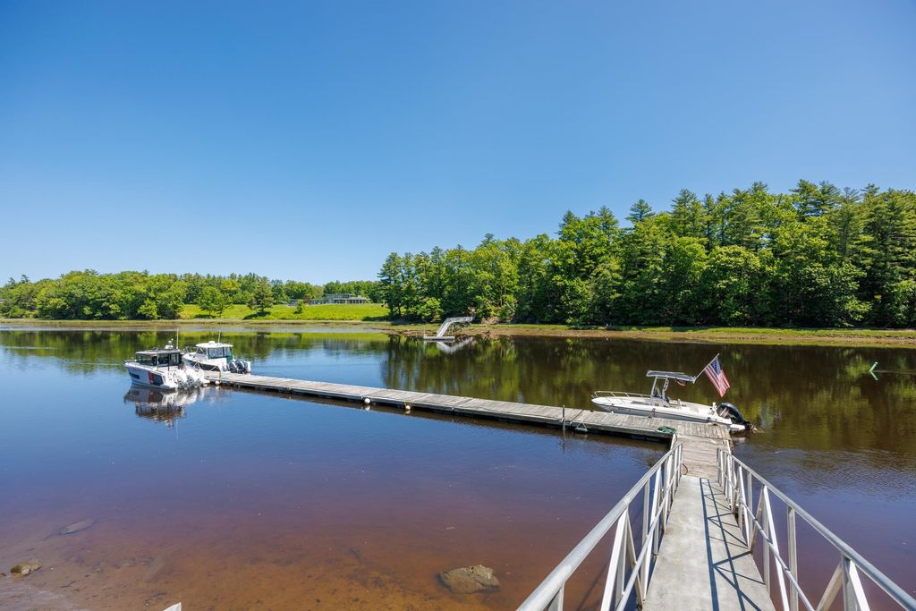Photo of 25 Schooner Drive, Dover, NH 03820 (MLS # 5079484)